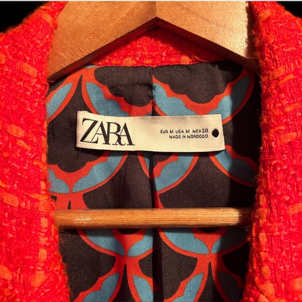 Zara Tweed Blazer Vibrant Red/Orange, Gold Buttons, Size Medium - Picture 12 of 15